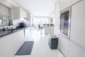 Photo 19- click for photo gallery